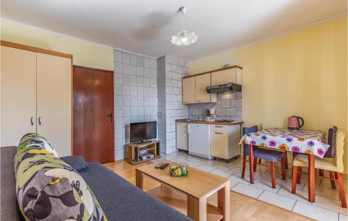 One-Bedroom Apartment In Medulin
