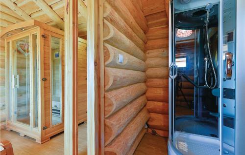 Photo de la galerie de l'établissement Stunning Home In Novi Marof With Sauna, à Novi Marof