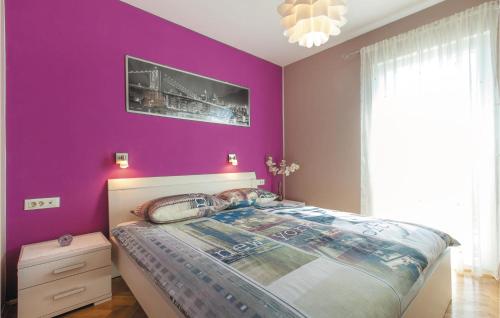 Three-Bedroom Apartment Kastel Gomilica With Sea View 04
