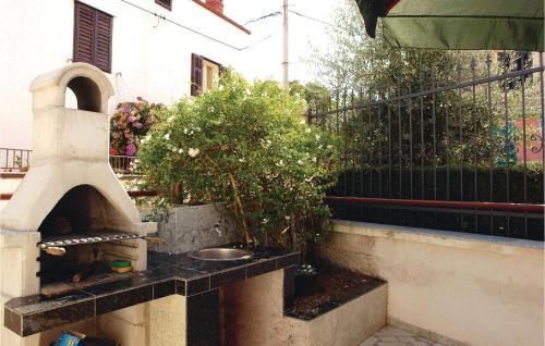 Two-Bedroom Holiday Home In Pula