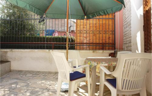Two-Bedroom Holiday Home In Pula