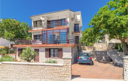 Το κτήριο όπου στεγάζεται  το διαμέρισμα