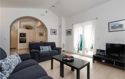 Awesome Home In Medulin With Sauna