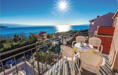 Nice Apartment In Volosko With Kitchen