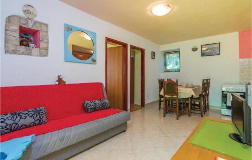 Two-Bedroom Apartment In Porec