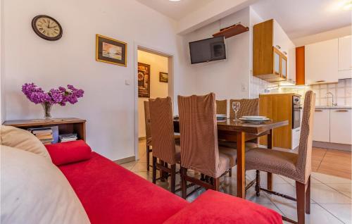 Three-Bedroom Apartment In Medulin