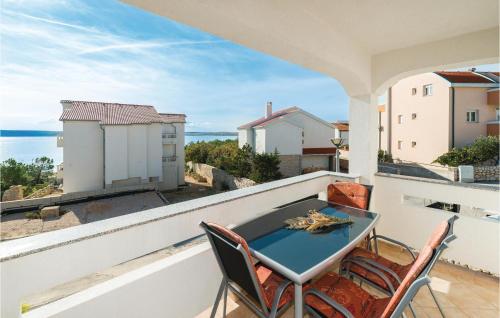 Amazing Apartment In Vidalici With Wifi