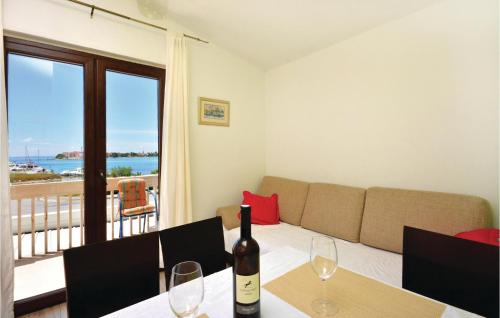 Apartment Podstrana With Sea View V