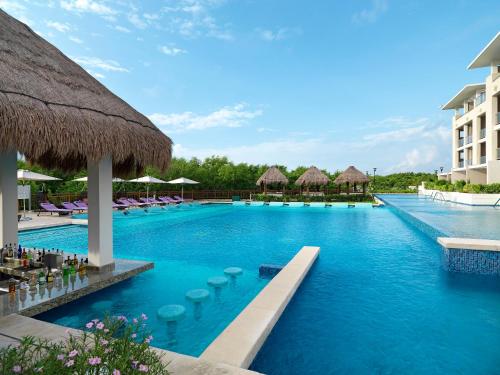 Bazén v ubytování Paradisus La Perla - Adults Only - Riviera Maya - All Inclusive nebo v jeho okolí