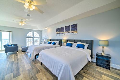 Imagen de la galería de Sunny PCB Home with Balcony Steps to the Beach!, en Panama City Beach