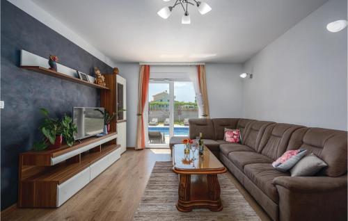 Posedenie v ubytovaní 3 Bedroom Stunning Home In Labin