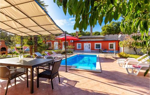 Beautiful Home In Pula With Wifi