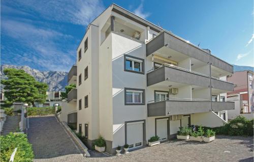 Cozy Studio In Makarska With Wifi
