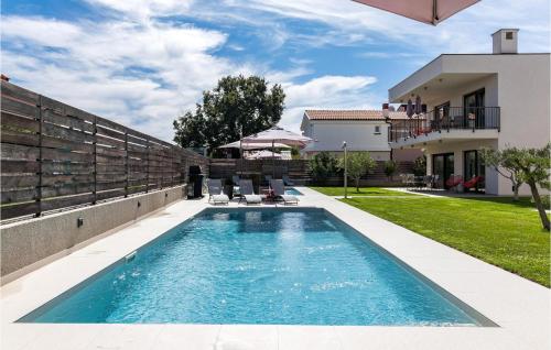 Amazing Apartment In Medulin