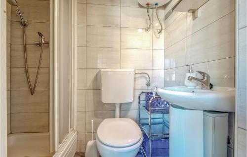 Gallery image of Amazing Home In Lopatinec With Jacuzzi in Lopatinec
