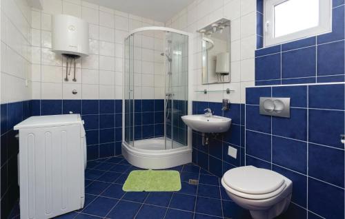 Kupatilo u objektu 2 Bedroom Beautiful Apartment In Ugljan