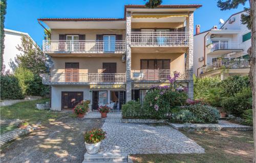 Cozy Apartment In Pula With Wifi