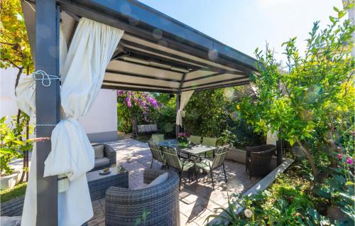 Apartment Kastel Stari 19