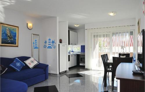 Cozy Apartment In Bibinje