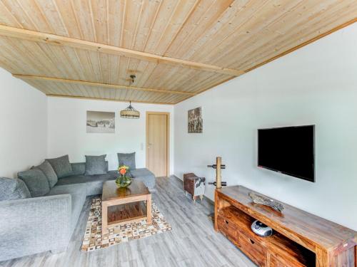 Fotografie z fotogalerie ubytování Holiday home with balcony v destinaci Bruck an der Großglocknerstraße