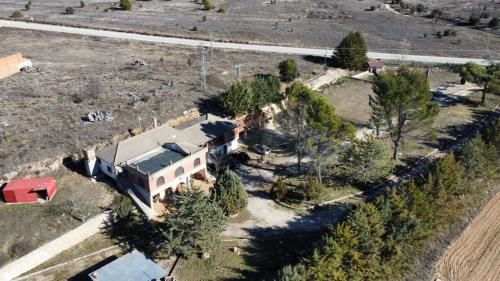 an aerial view of a house with trees at Los Tobares in Gárgoles de Arriba