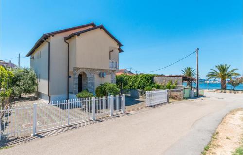 Holiday Home Crljenica Bb Cr