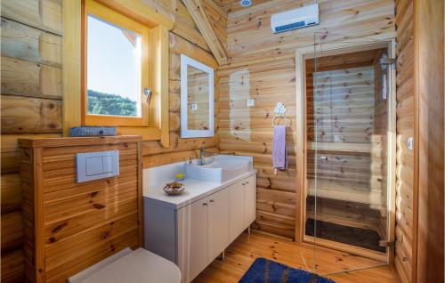 Koupelna v ubytování Nice Home In Prokike With Sauna