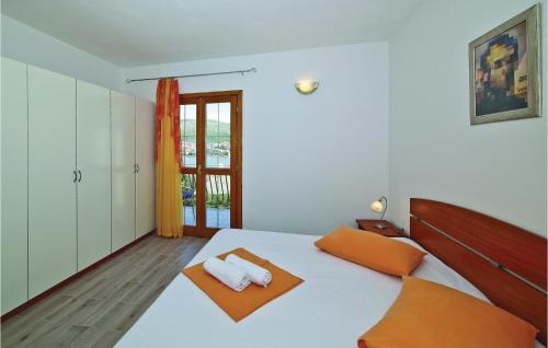 Afbeelding uit fotogalerij van 2 Bedroom Gorgeous Apartment In Trogir in Trogir