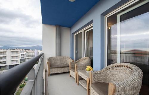 Pet Friendly Apartment In Podstrana