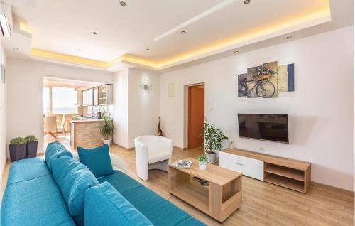 Two-Bedroom Apartment With Sea View In Makarska