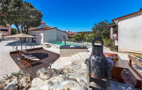 Lovely Apartment In Pula With Swimming Pool