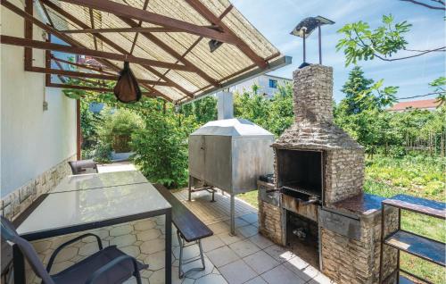 Two-Bedroom Apartment In Medulin