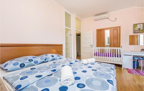 Lovely Home In Opatija With Wifi