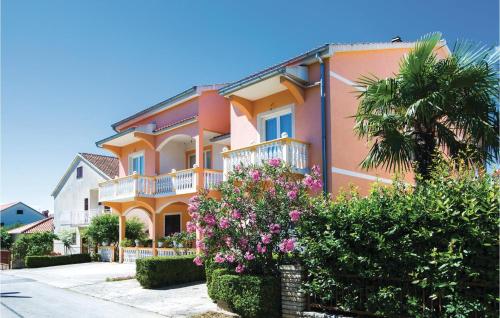 Two-Bedroom Apartment In Biograd