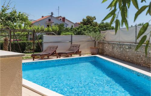 Gorgeous Home In Pula