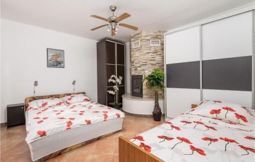 Foto de la galería de Nice Apartment In Vrh With 1 Bedrooms, Wifi And Outdoor Swimming Pool en Vrh