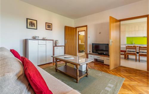Two-Bedroom Apartment In Medulin