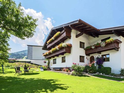 Fotografia z galérie ubytovania Apartment in F gen near the ski area v destinácii Fügen