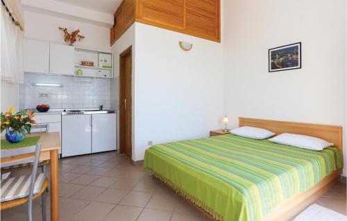 Apartment Omis With Sea View Iii