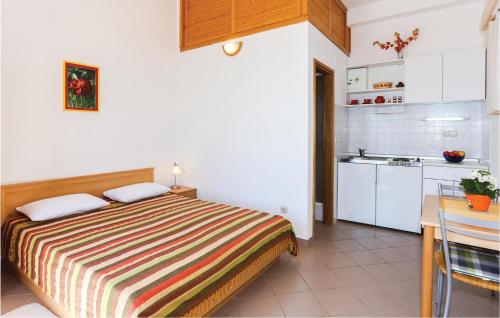Kuchyň nebo kuchyňský kout v ubytování Apartment Omis With Sea View Iv