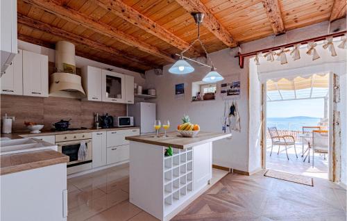 Two-Bedroom Holiday Home In Mokalo