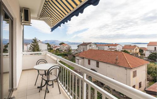 Beautiful Apartment In Kastel Stafilic With Wifi