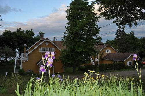 Zahrada ubytování Auberge sur la Côte