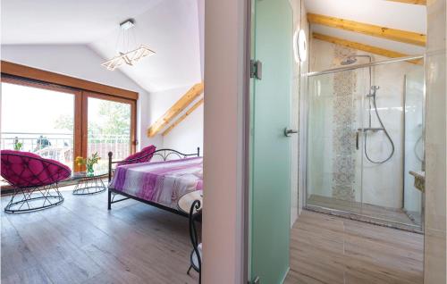 Postel nebo postele na pokoji v ubytování Nice Home In Zaton Veliki With Wifi