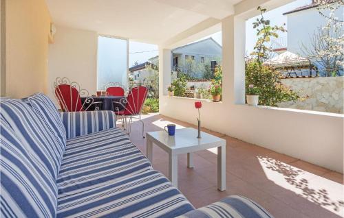 Two-Bedroom Apartment In Fazana
