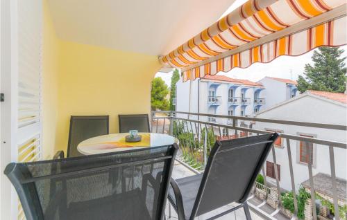 Balkón nebo terasa v ubytování Cozy Apartment In Sveti Filip I Jakov