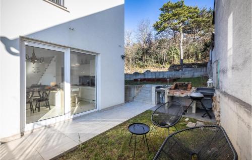 3 Bedroom Gorgeous Home In Crikvenica