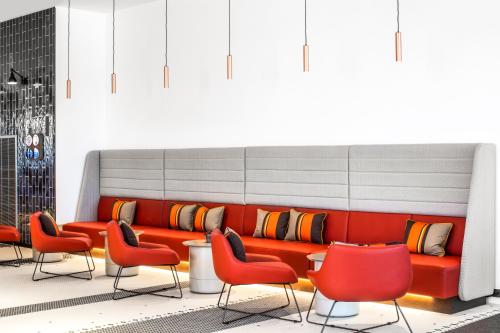 Holiday Inn Express Melbourne Little Collins, an IHG Hotel Image