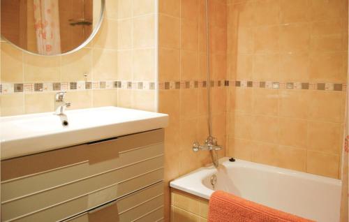 A bathroom at Beautiful Apartment In Llanes With Kitchen