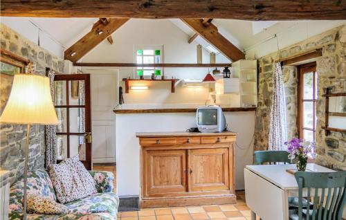 Φωτογραφία από το άλμπουμ του Gorgeous Home In Quettehou With Wifi σε Quettehou